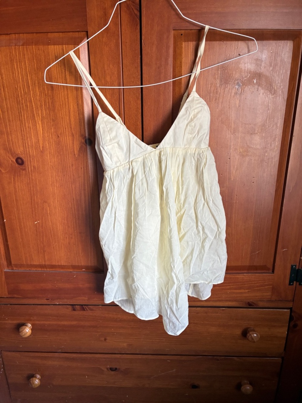 We Wore What “ivory” Flowy Triangle Cami Top size xs